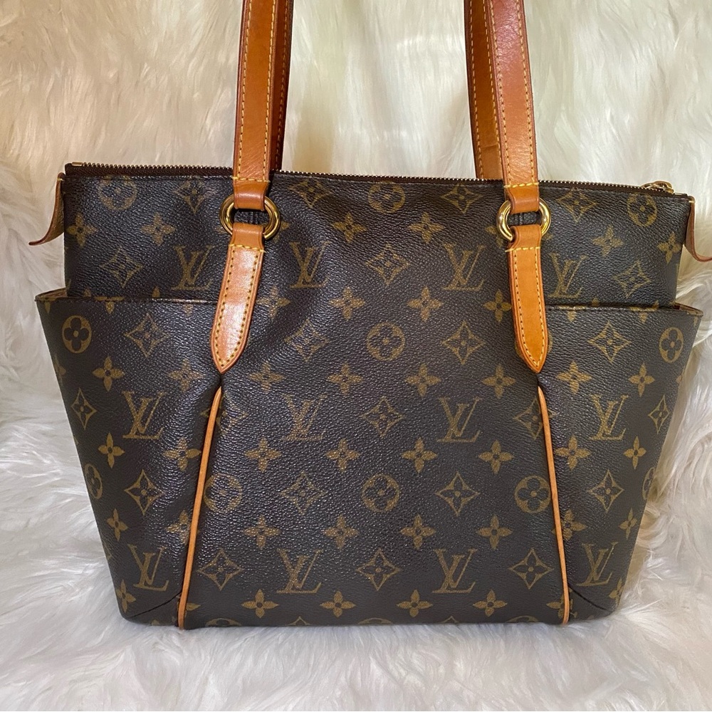 Louis Vuitton Totally PM